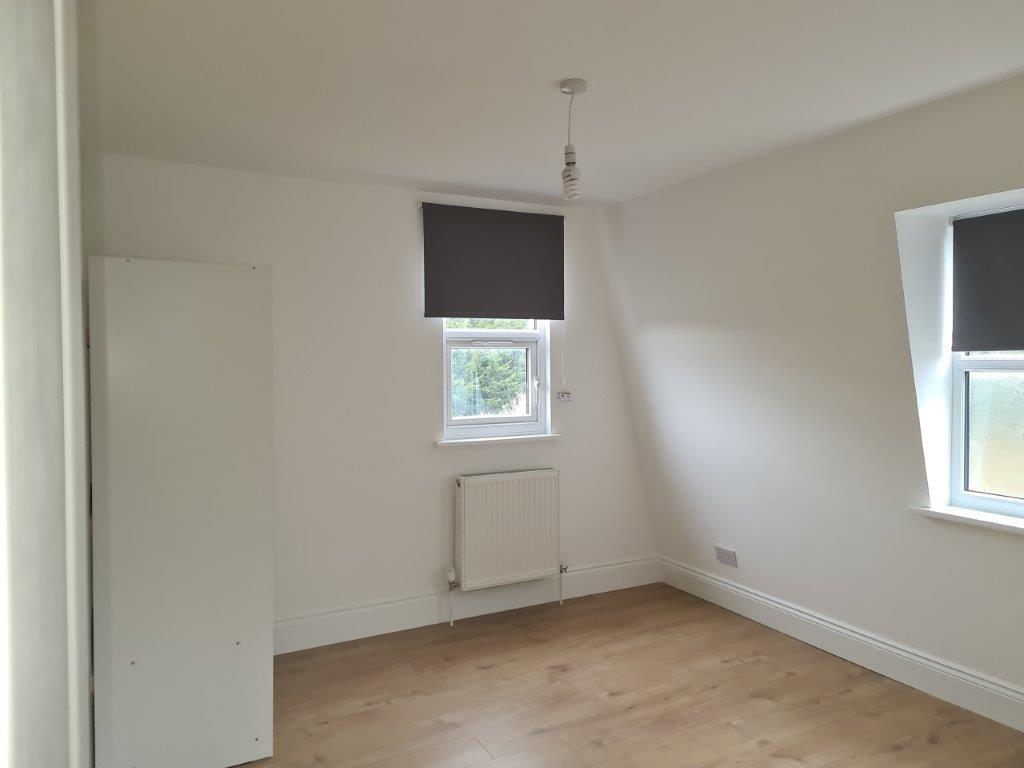 Apartment in Croydon - View 4