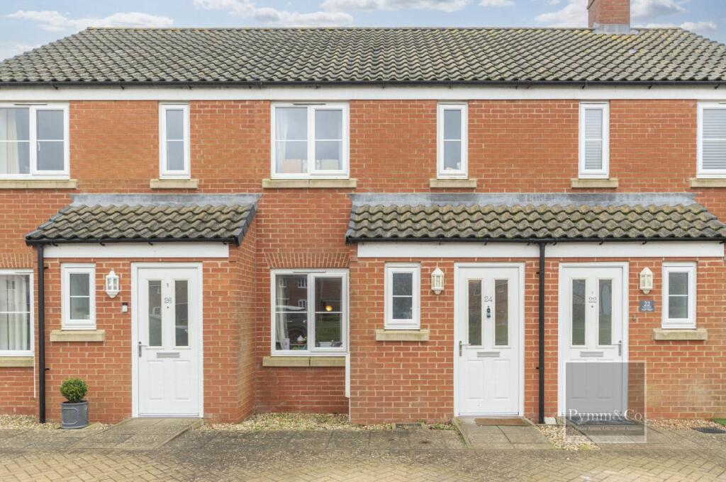 2-bed terraced on Weaver Crescent, Hethersett, £230,000