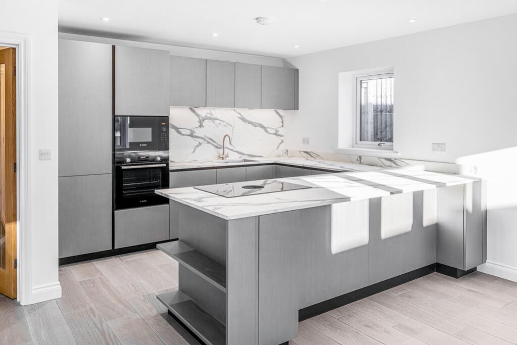House in Nottingham - View 5