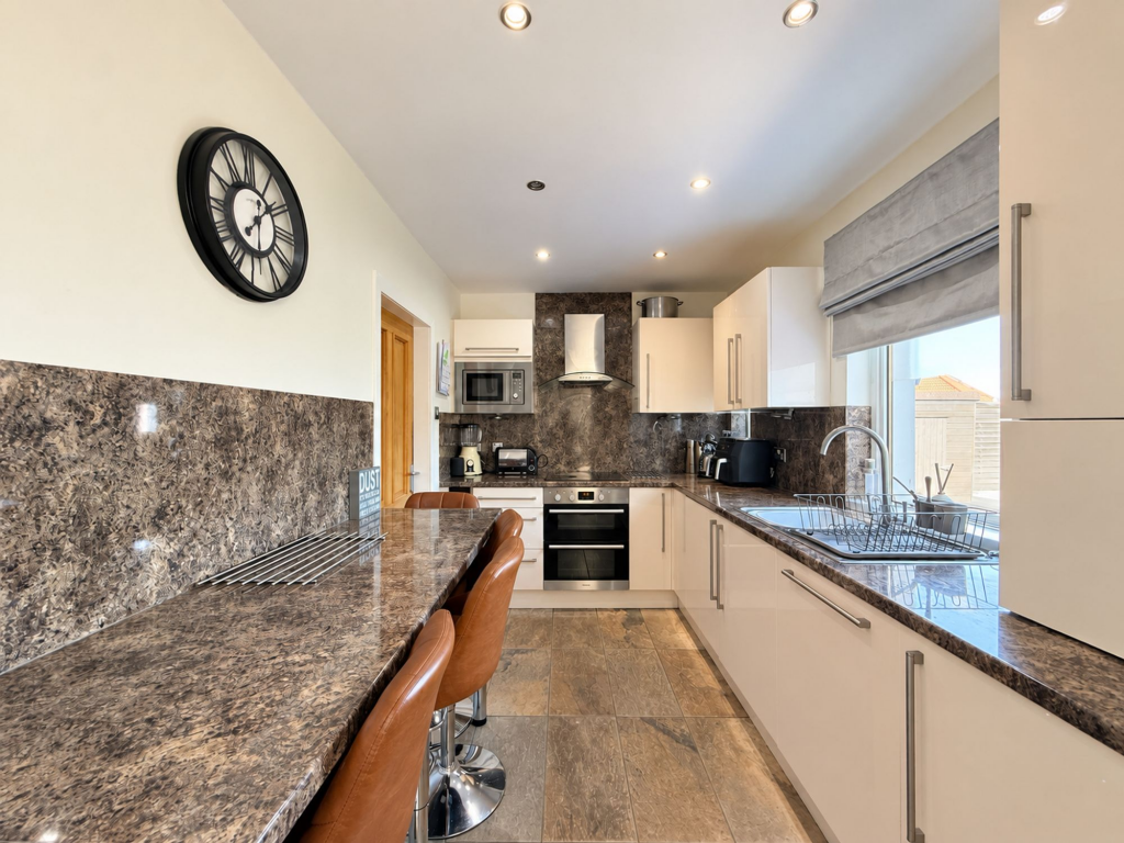 House in Kilmarnock - View 4