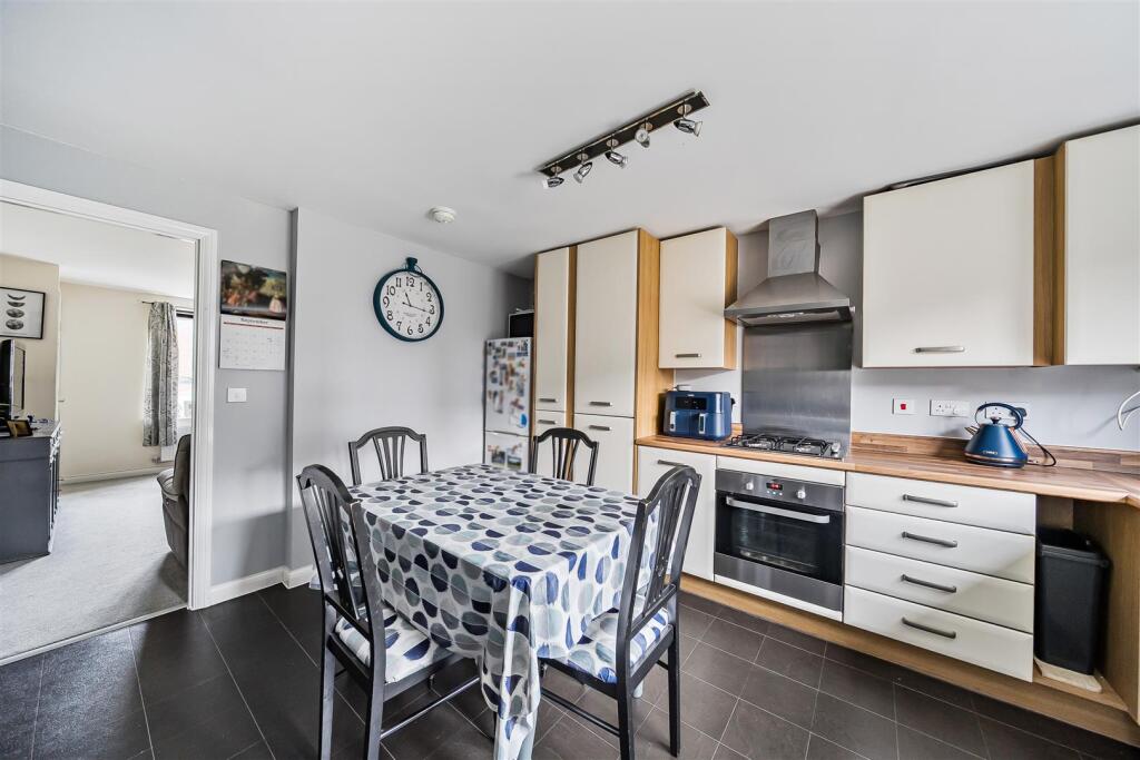 Ruddles Field, Devizes, SN10 photo 5