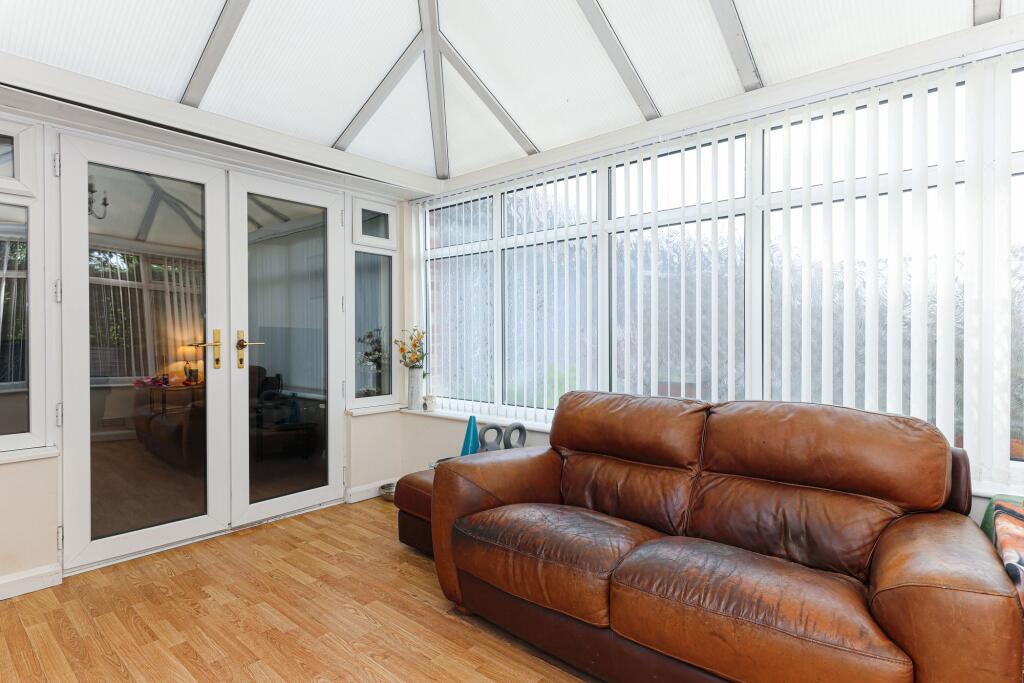 House in Wakefield - View 4