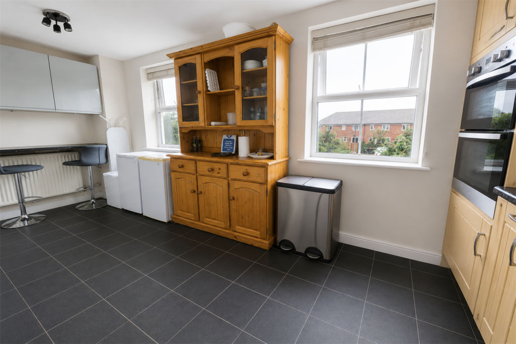 1 bedroom house share for rent