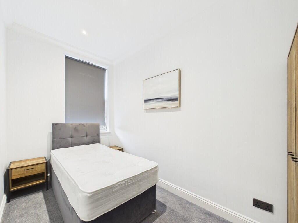 Apartment in Brighton - View 4