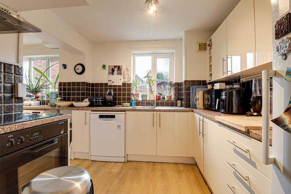 Additional image 4 of Broadstone Road, Harpenden, Hertfordshire, AL5