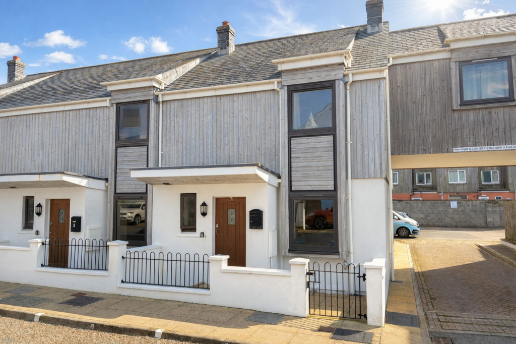 2-bed terraced on Bredon Court, Tower Road, £327,500