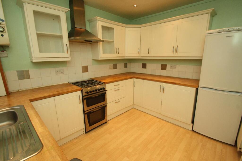 Main image of property: North Close, Leeds, West Yorkshire, LS8