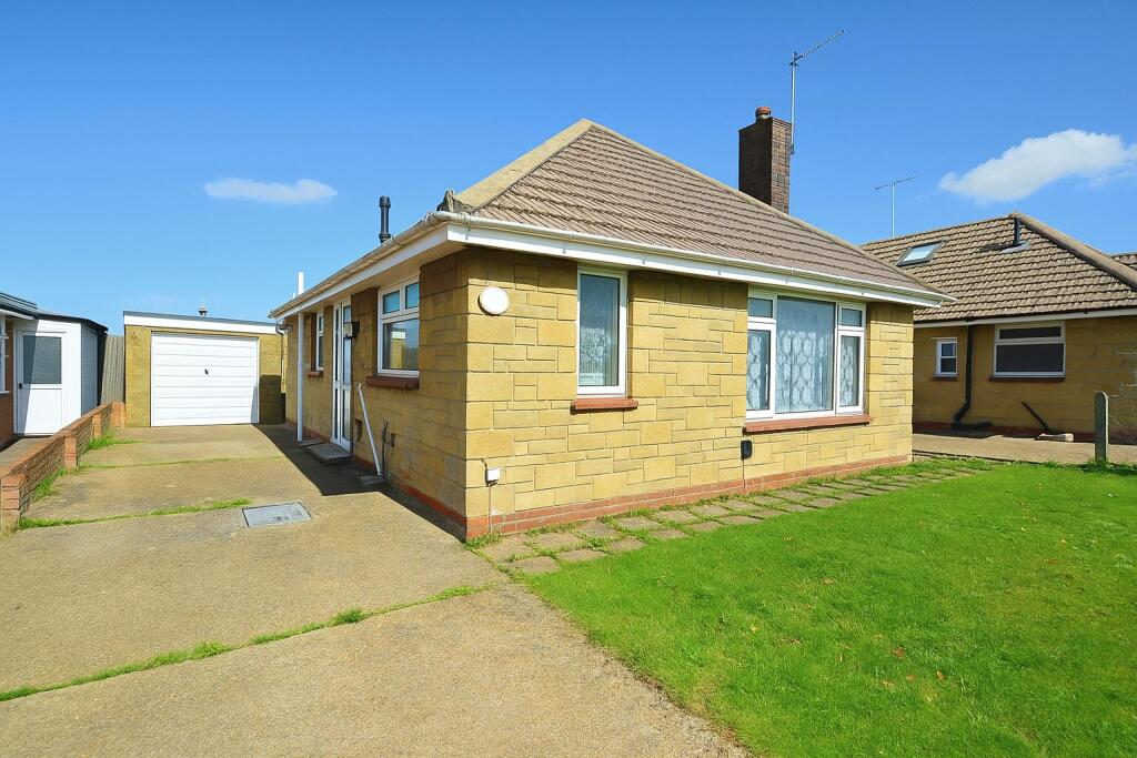 Main image of property: CHAIN FREE * LAKE