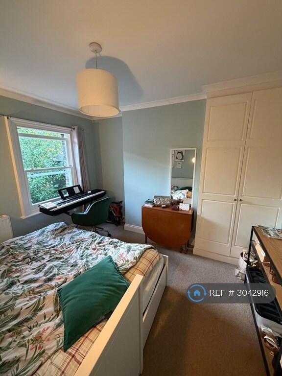 Apartment in Twickenham - View 5
