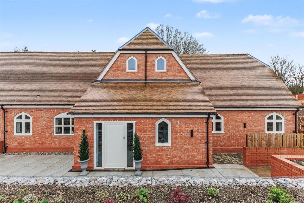 Main image of property: 6, The Potting Sheds, Welcombe Road, Stratford-Upon-Avon, CV37