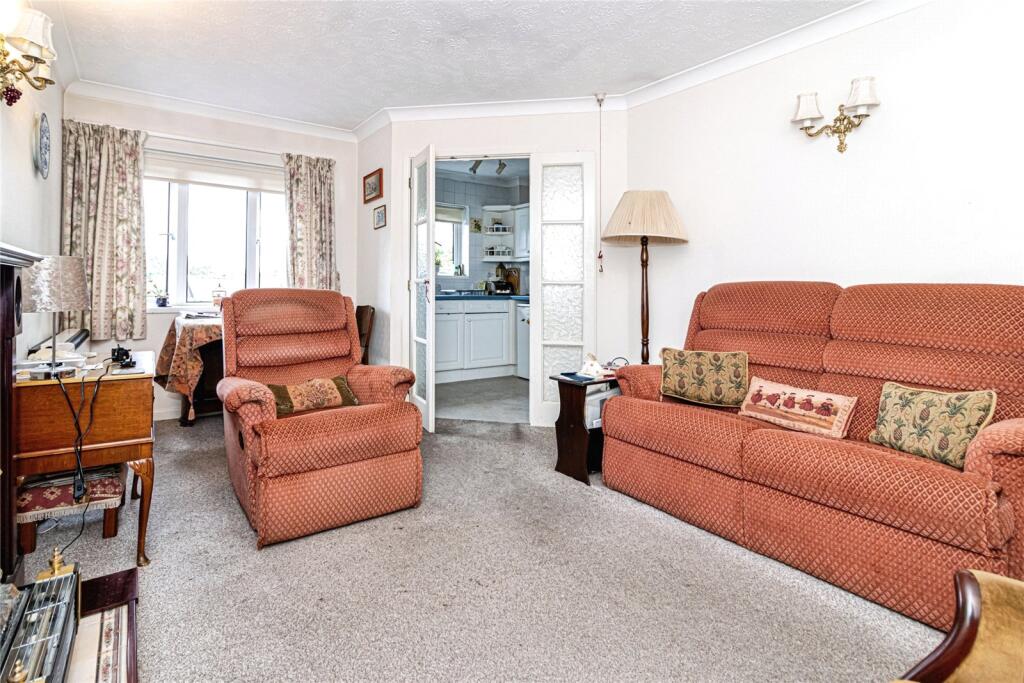 Apartment in Salford, Greater Manchester - View 2