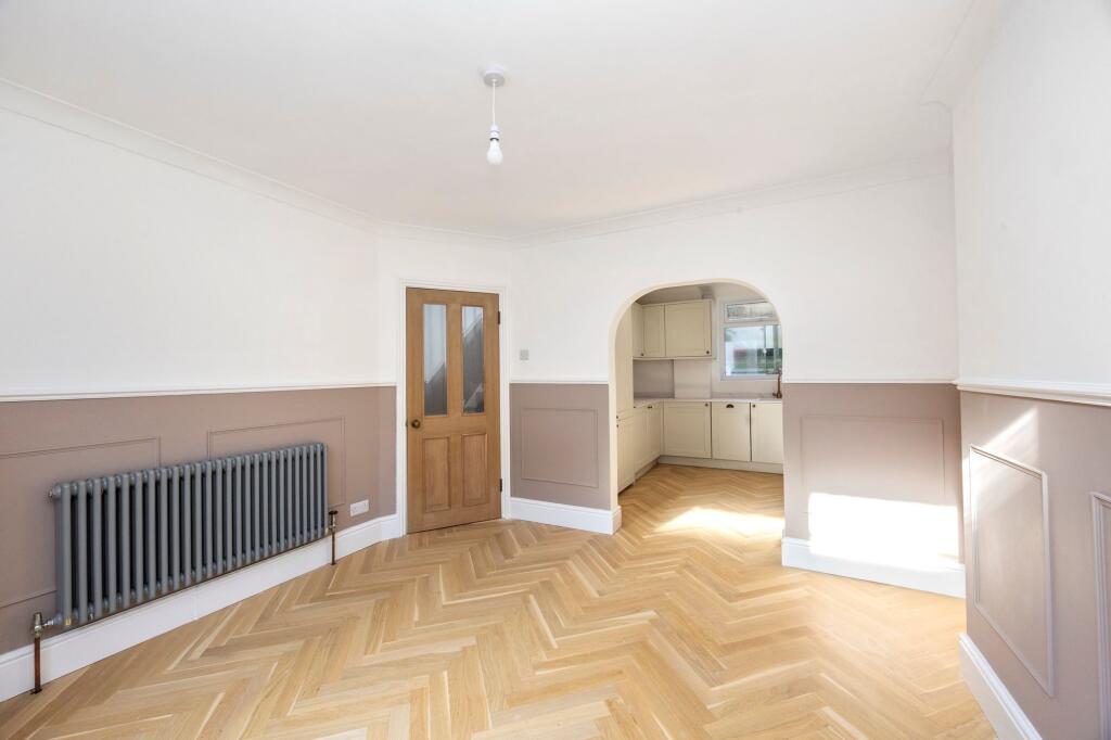 House in Brighton, Whitehawk - More