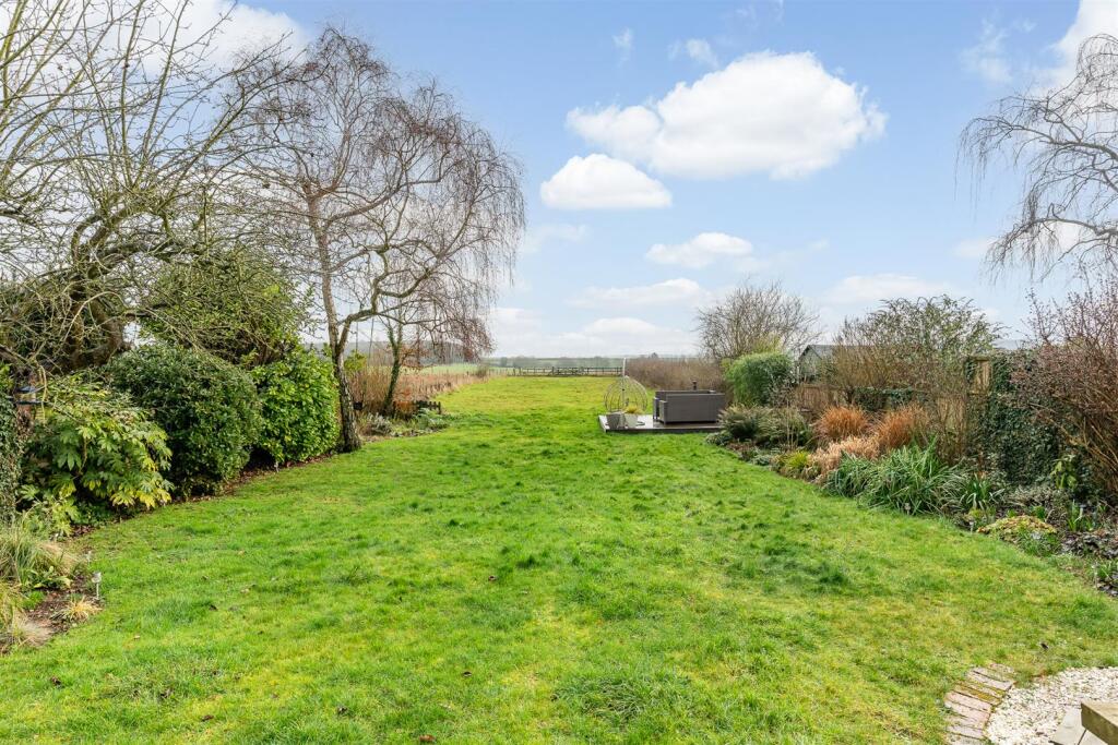 Additional image 23 of Godfries Close, Tewin, Welwyn