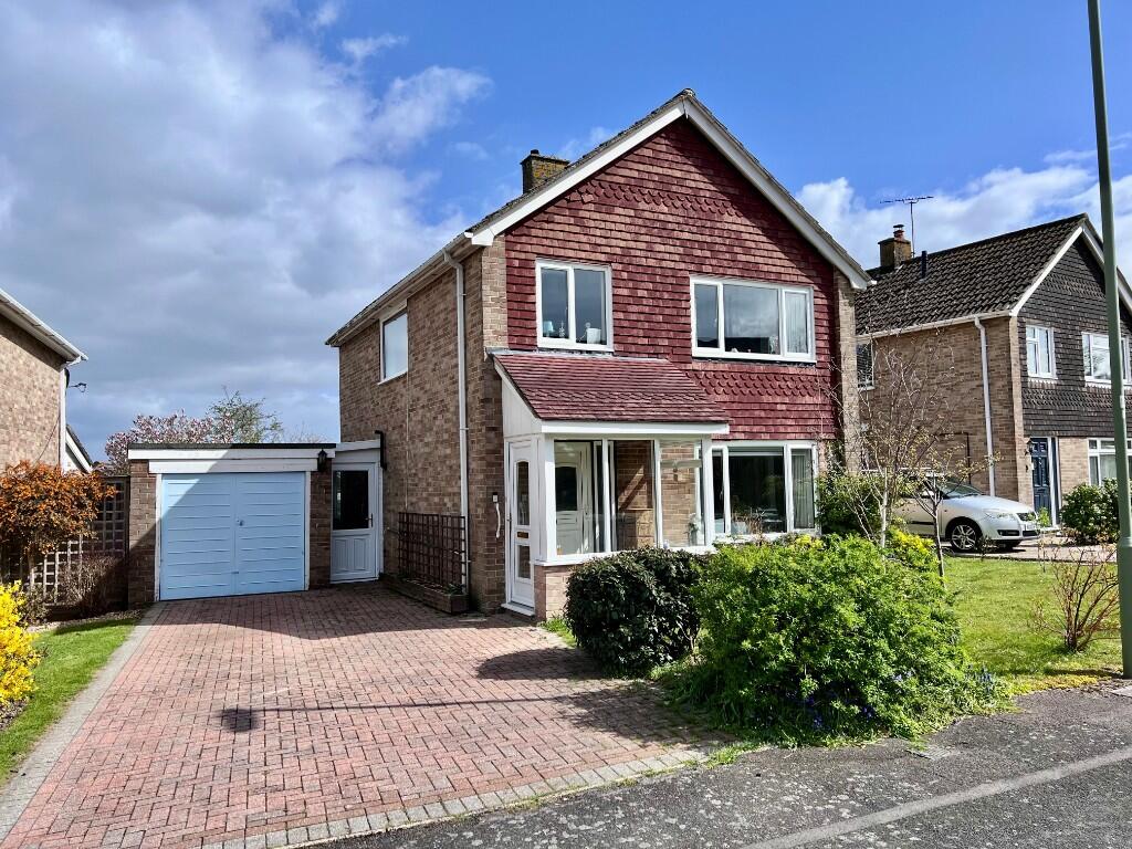 Main image of property: Tormead, SO45