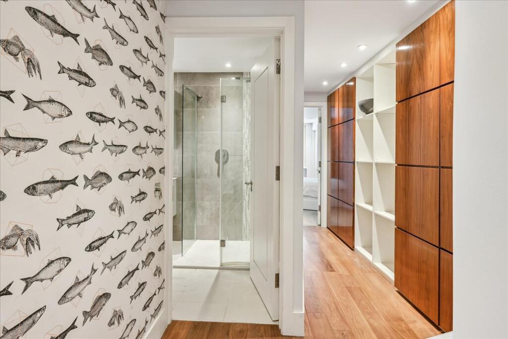 Apartment in London - More