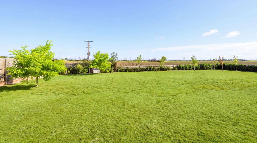 House in Peterborough - View 4