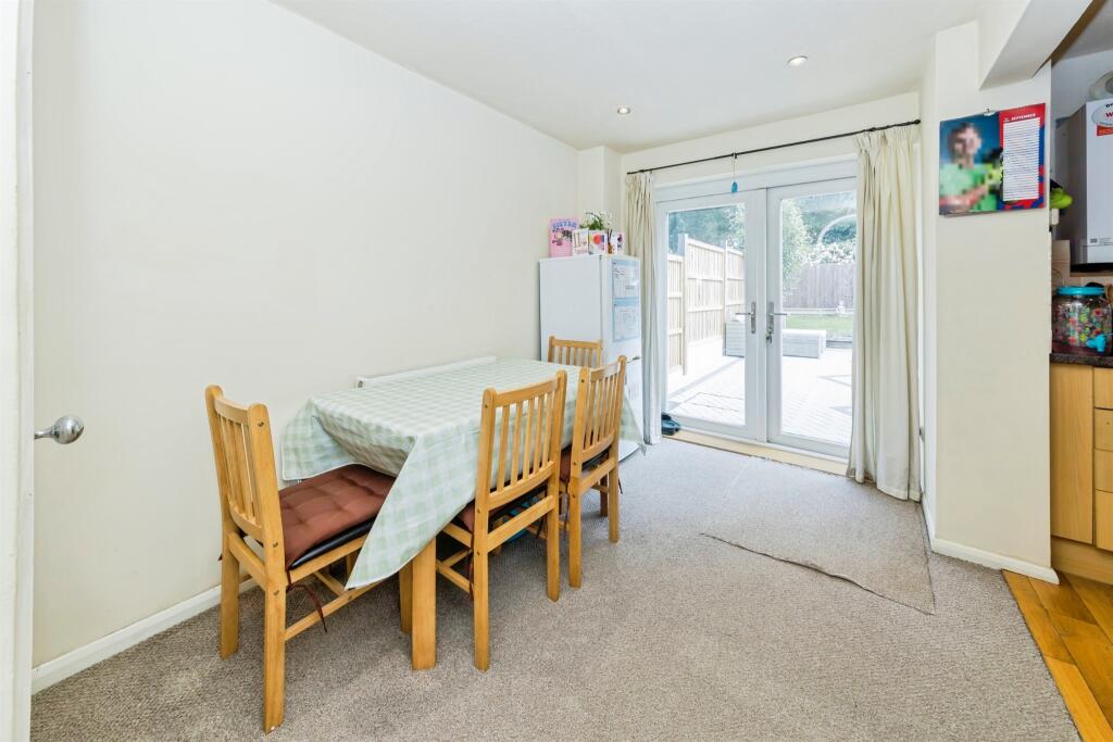 House in Redhill - View 5