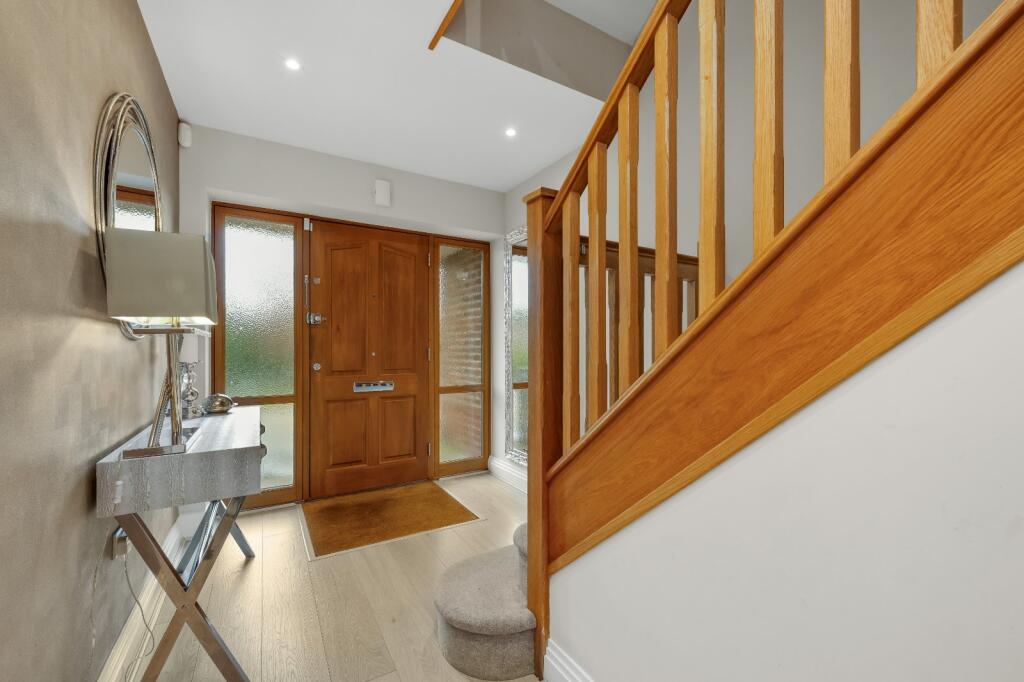 Scholars View, Embercourt Road, Thames Ditton, Surrey, KT7 - View 2
