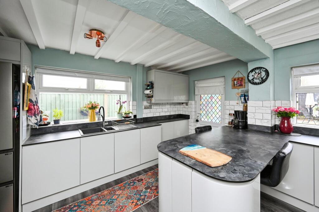 Hodgkinson Road, Kirkby-In-Ashfield, NG17 - View 3
