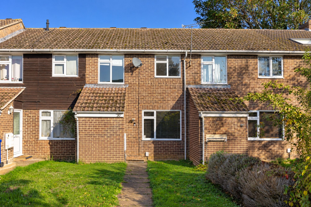 3-bed terraced on Rutters Close, Kidlington, OX5, £340,000