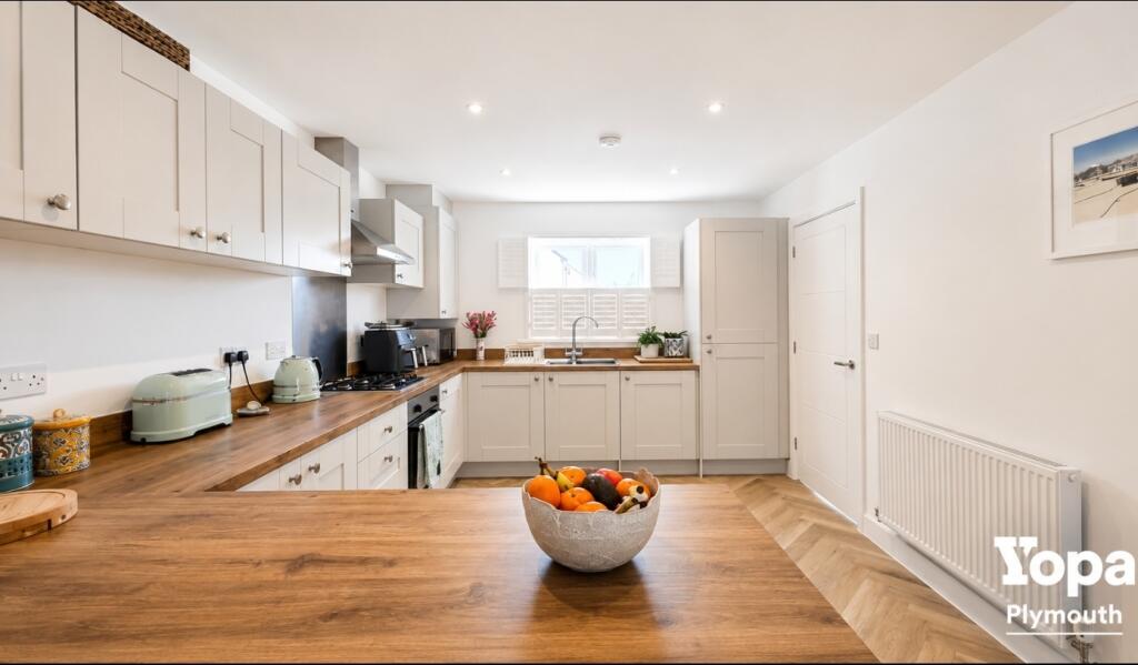 House in South Hams, Brixton - More
