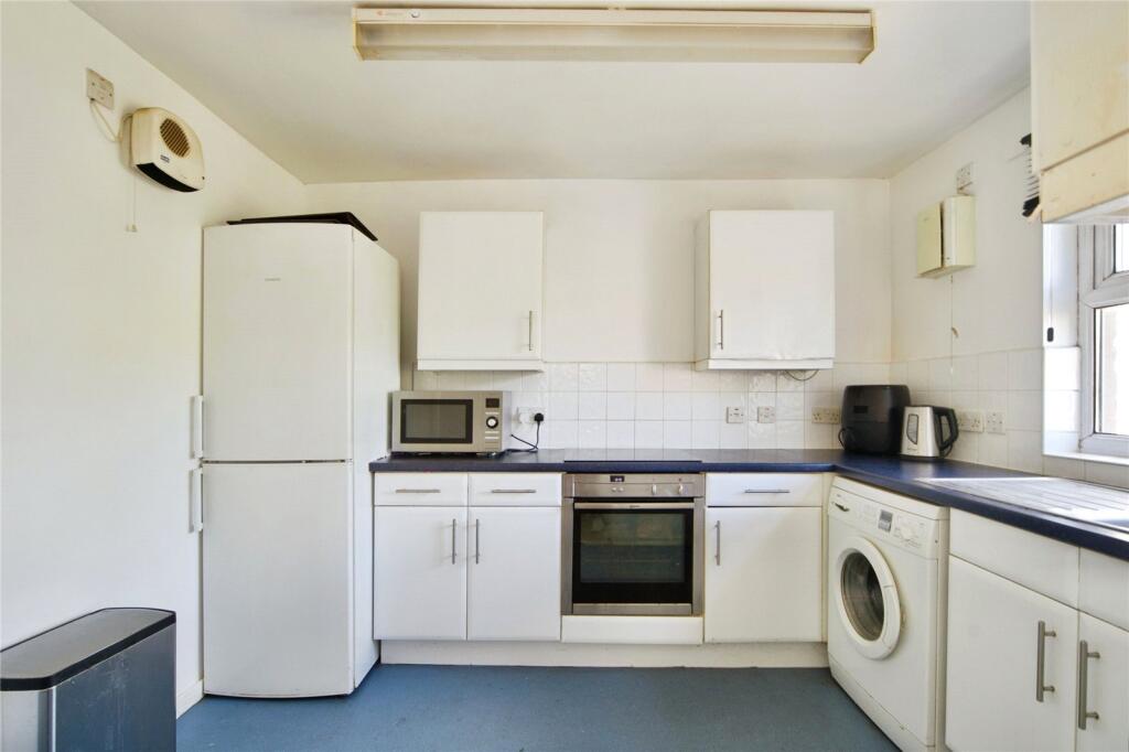 Apartment in London - More
