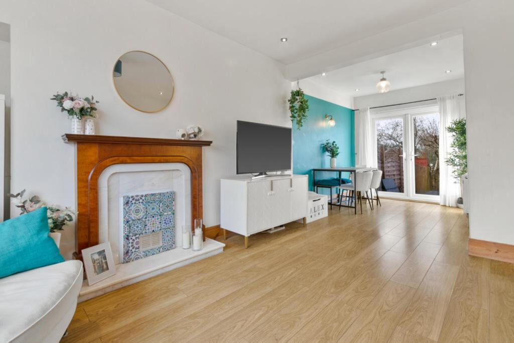 Crosslees Drive, Thornliebank, G46 photo 4