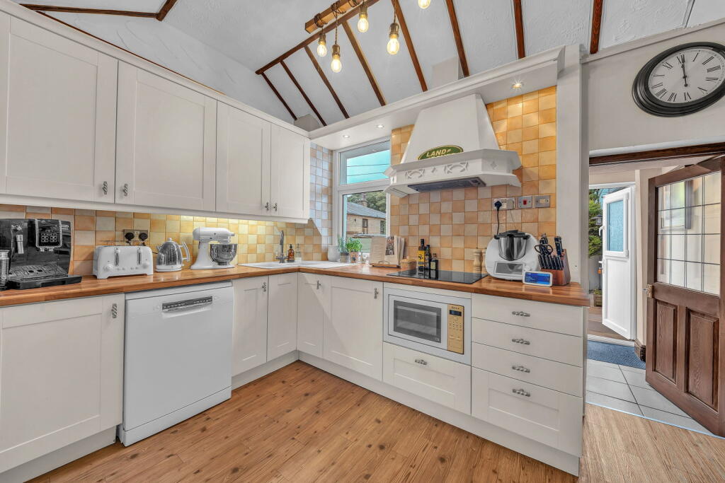 House in Hyndburn, Oswaldtwistle - View 3