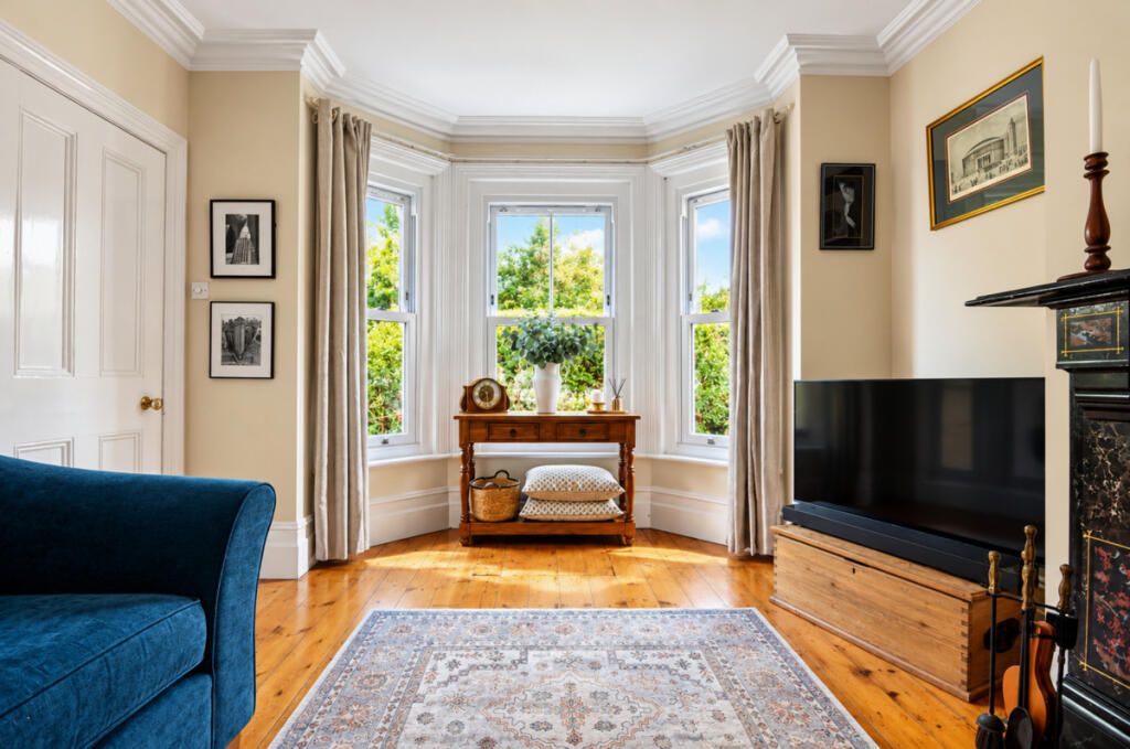 House in Fareham, Hampshire - More