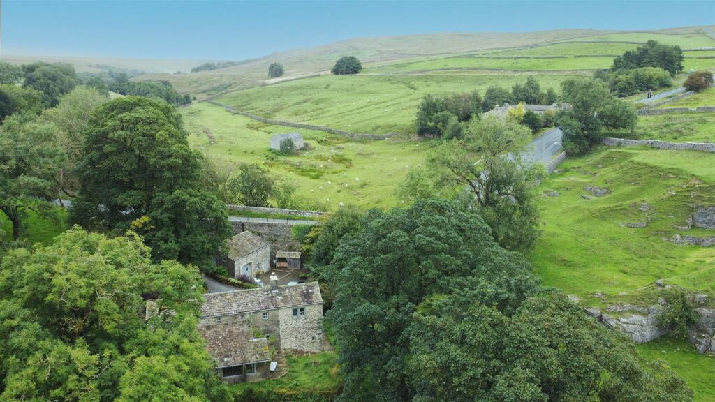 Additional image 60 of Dibbles Bridge Cottage and Annexe, Hartlington, Skipton