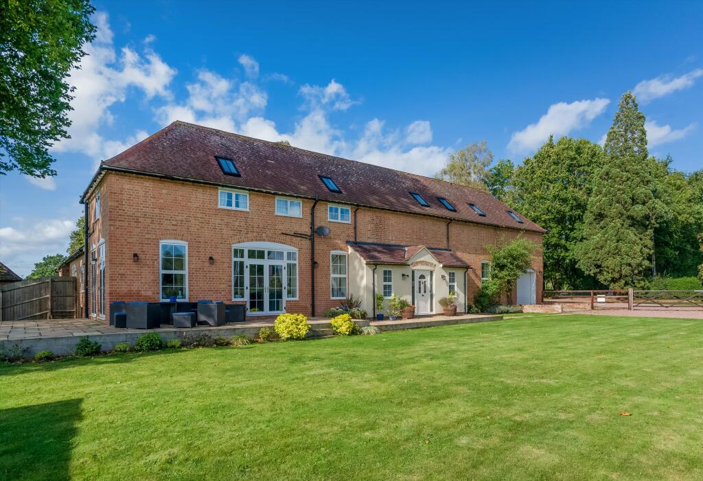 Main image of property: Upper End, Birlingham, Worcestershire WR10