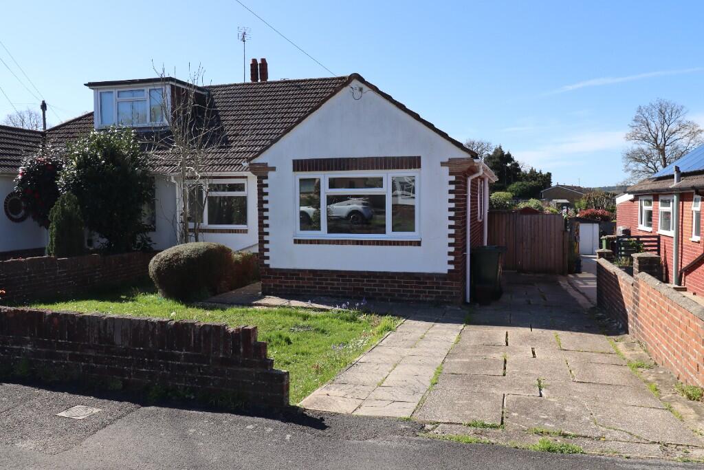 Main image of property: Hillcrest Avenue, Eastleigh, Hampshire, SO53