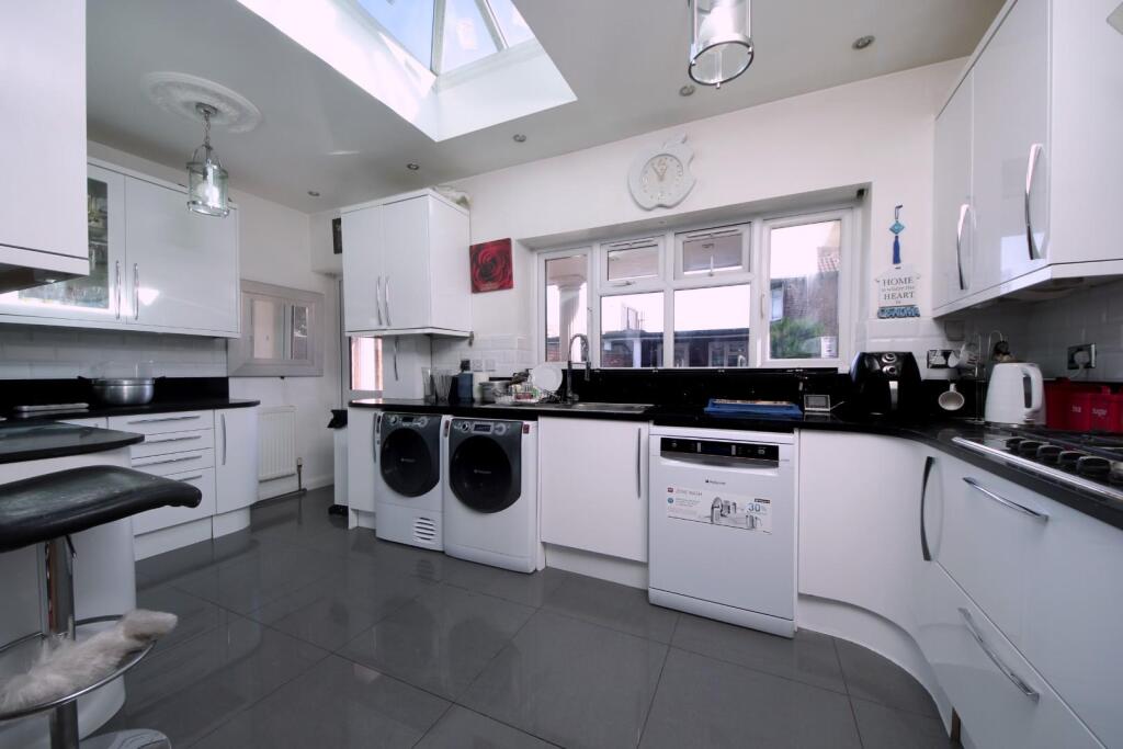 House in London - View 5