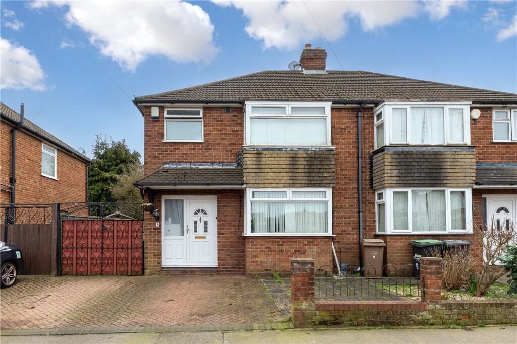 Main image of property: Blaydon Road, Luton, Bedfordshire, LU2