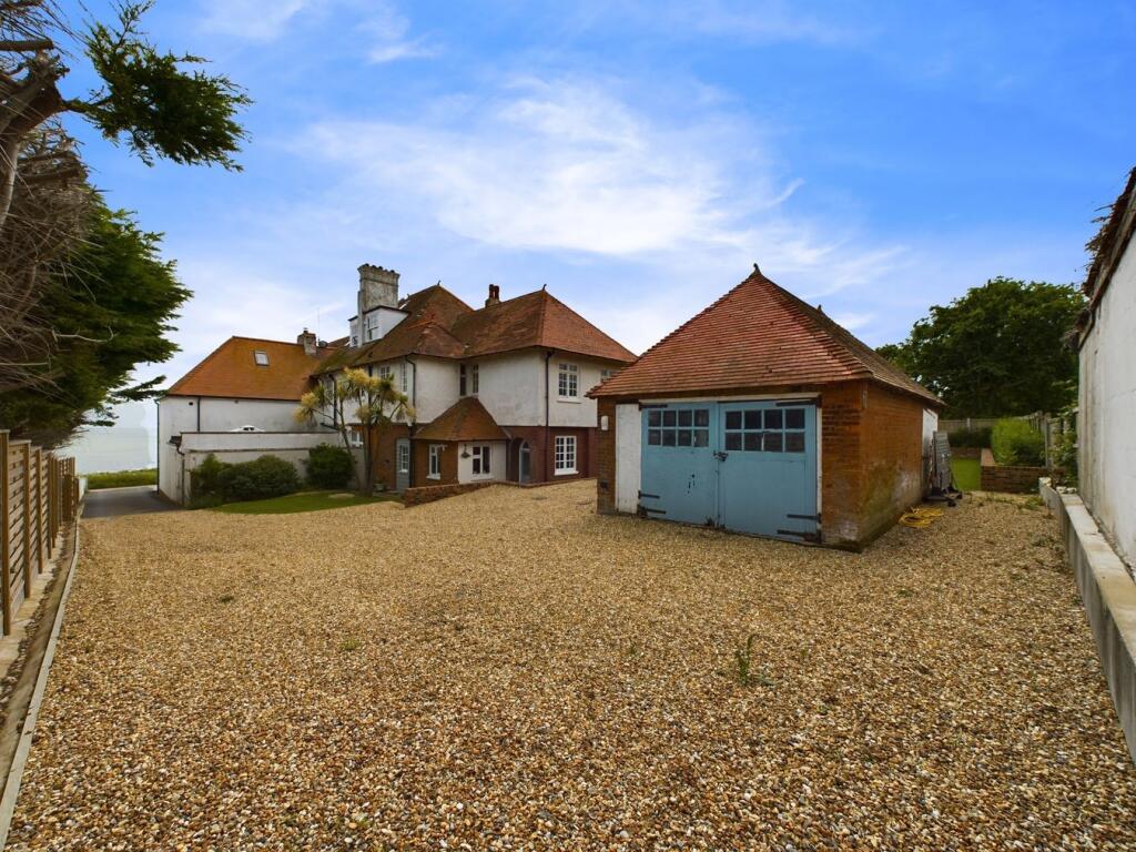 Yorkstones, Cliff Promenade, Broadstairs, CT10 - View 5