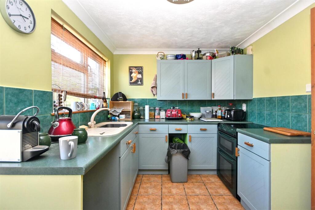 House in Eastbourne, East Sussex - View 3