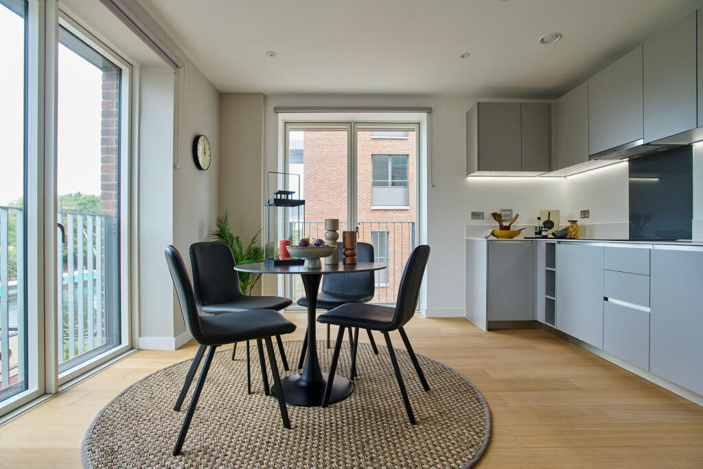 Apartment in London - View 2