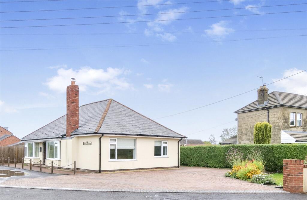 Three-bedroom Detached Bungalow, Holcombe