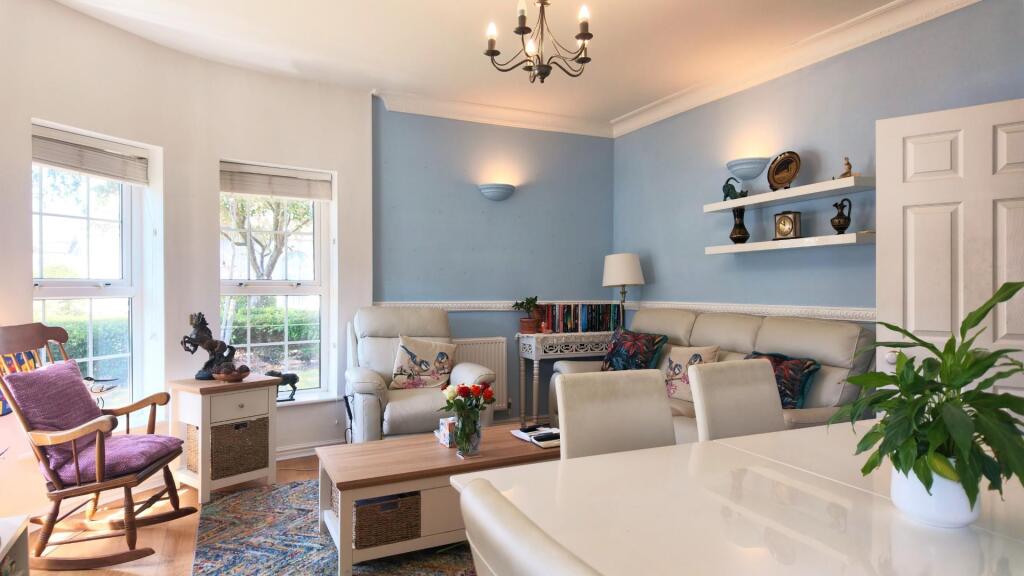 Apartment in Penarth - View 3
