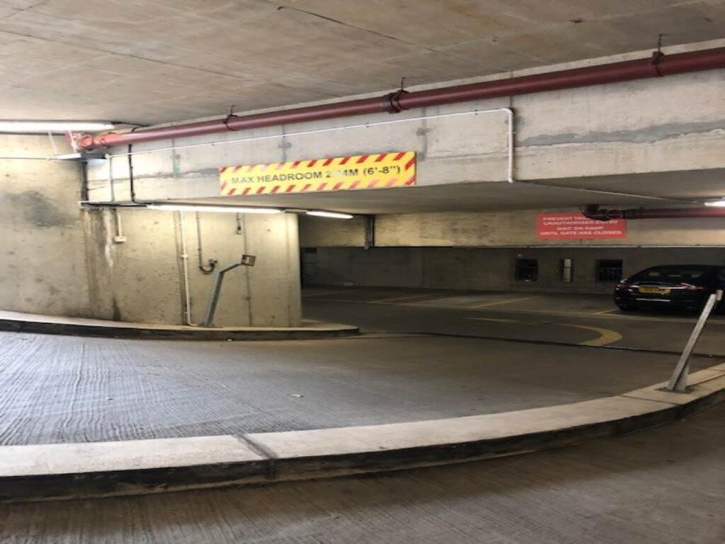 St Vincent Place, Car Parking Space,  photo 3