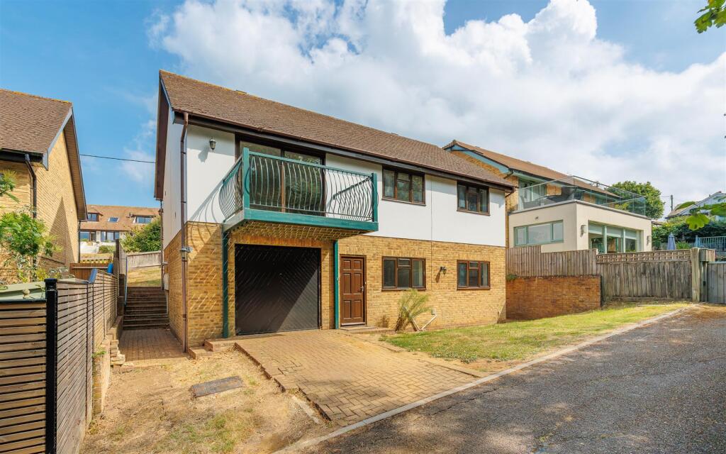 House in Portsmouth - View 2
