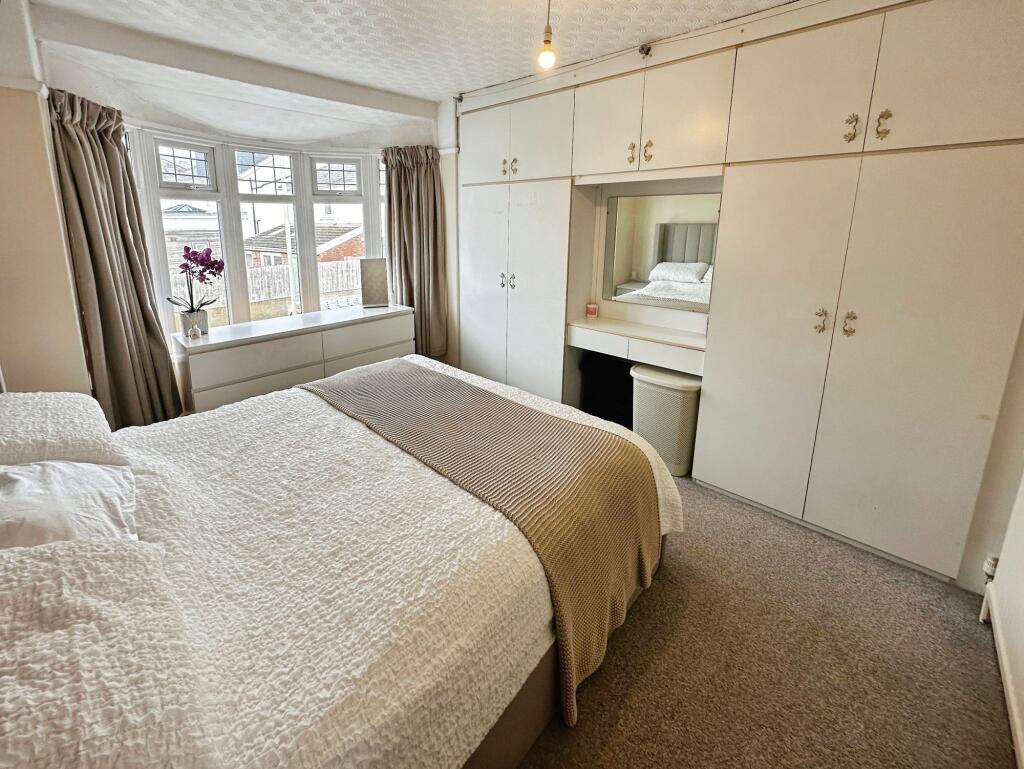 Priory Avenue, Bridgend, CF31 - View 4