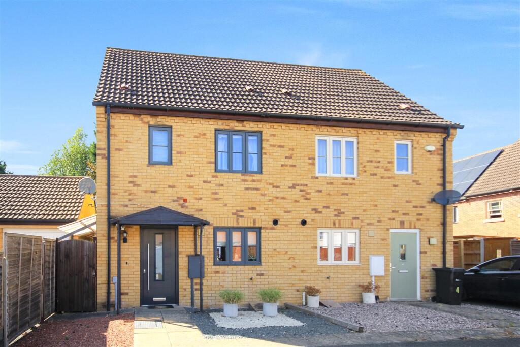 Main image of property: NN8 Chapman Road, Wellingborough