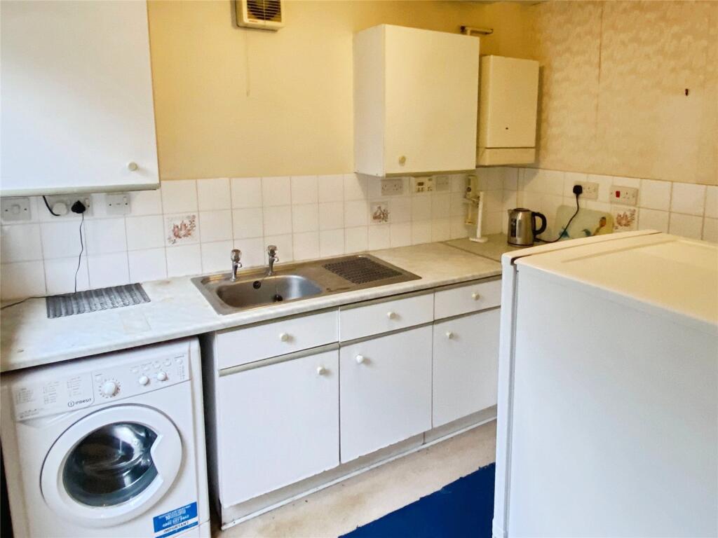 Becks Court, Earlsheaton, Dewsbury, WF12 photo 4