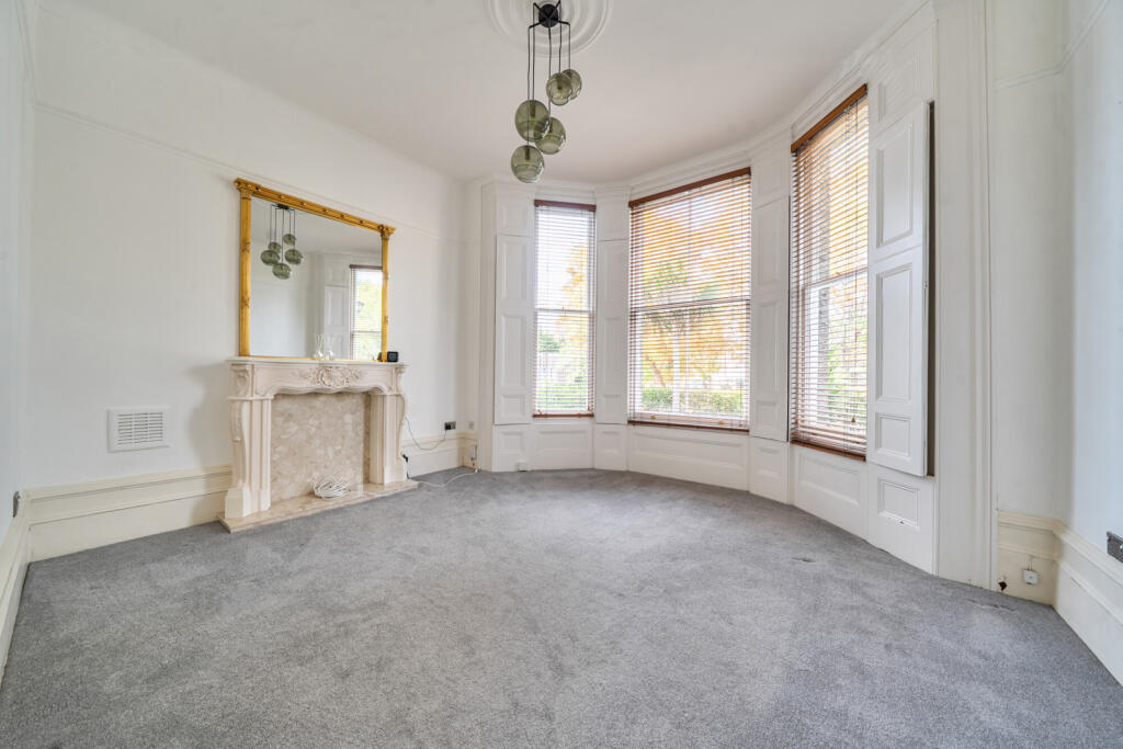Apartment in London - View 2