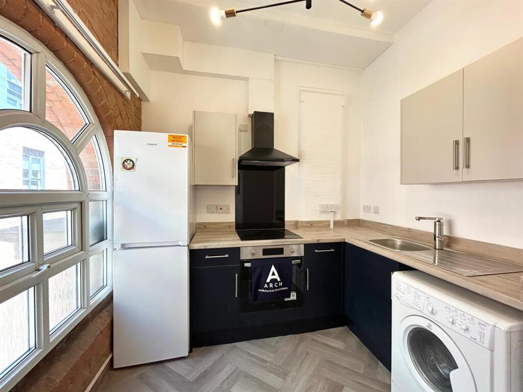 Main image of property: Professional Apartment, York Street, Leicester