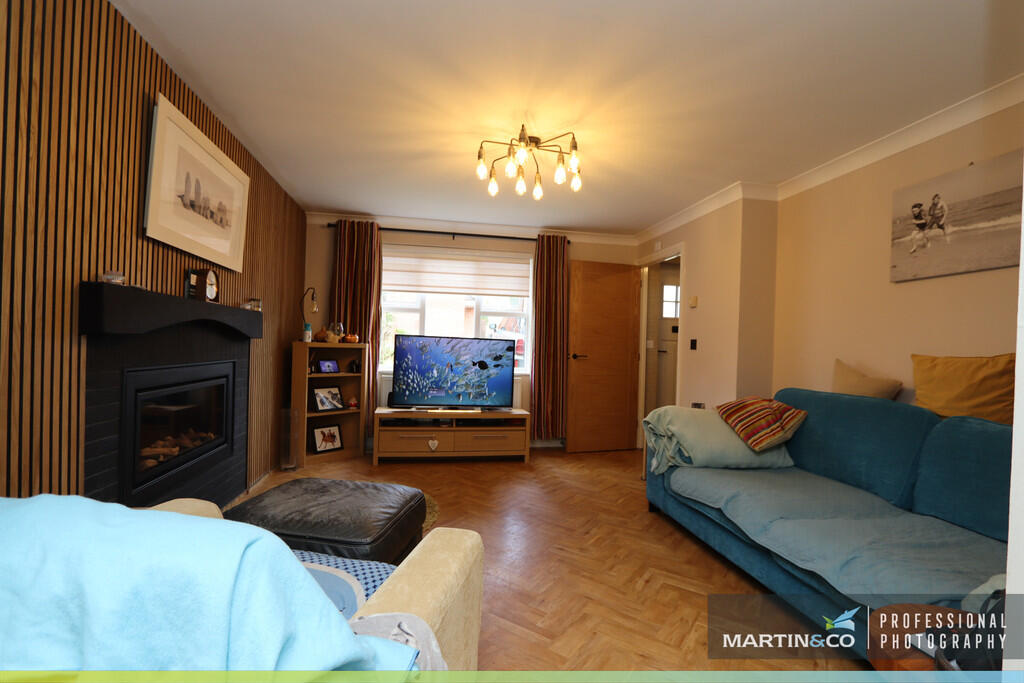 Barnard Way, Church Village photo 3
