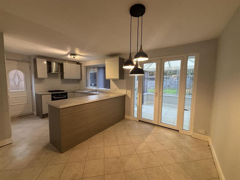 House in Stockport - View 4