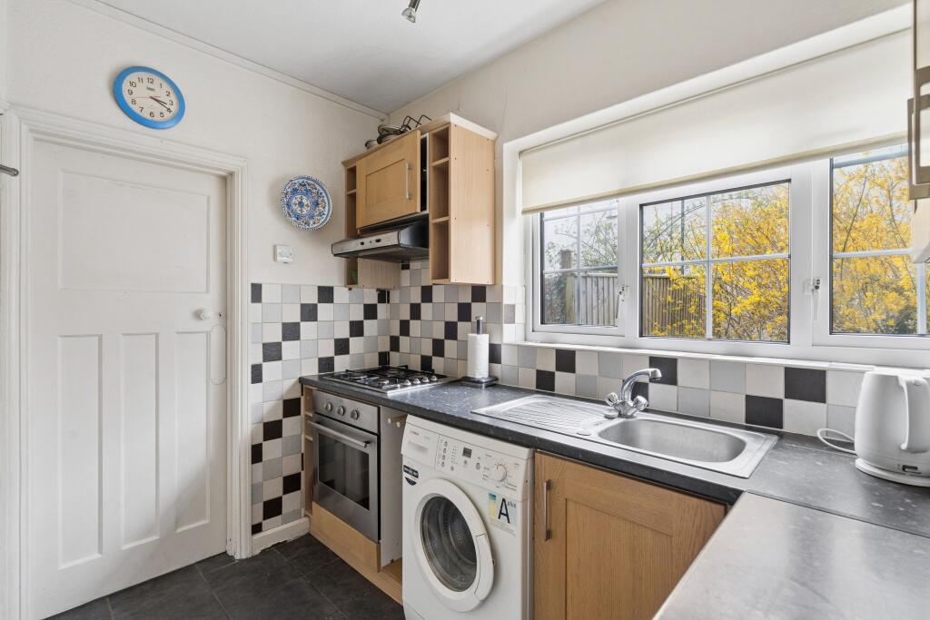Apartment in Amersham - View 4