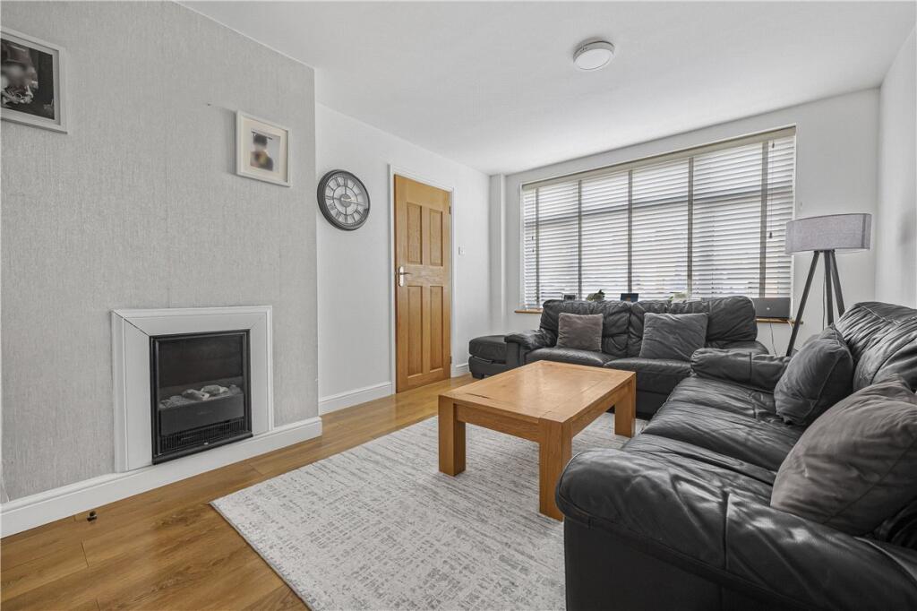 Cray Valley Road, Orpington, Kent, BR5 photo 2
